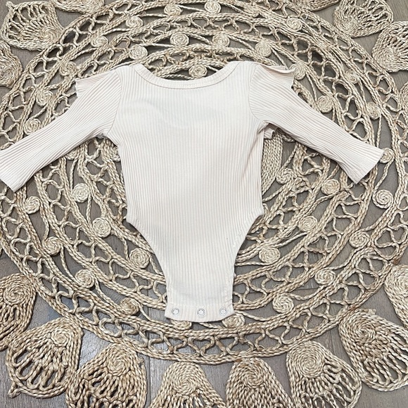 Brown & Tan Long Sleeve Onesies - Picture 5 of 6